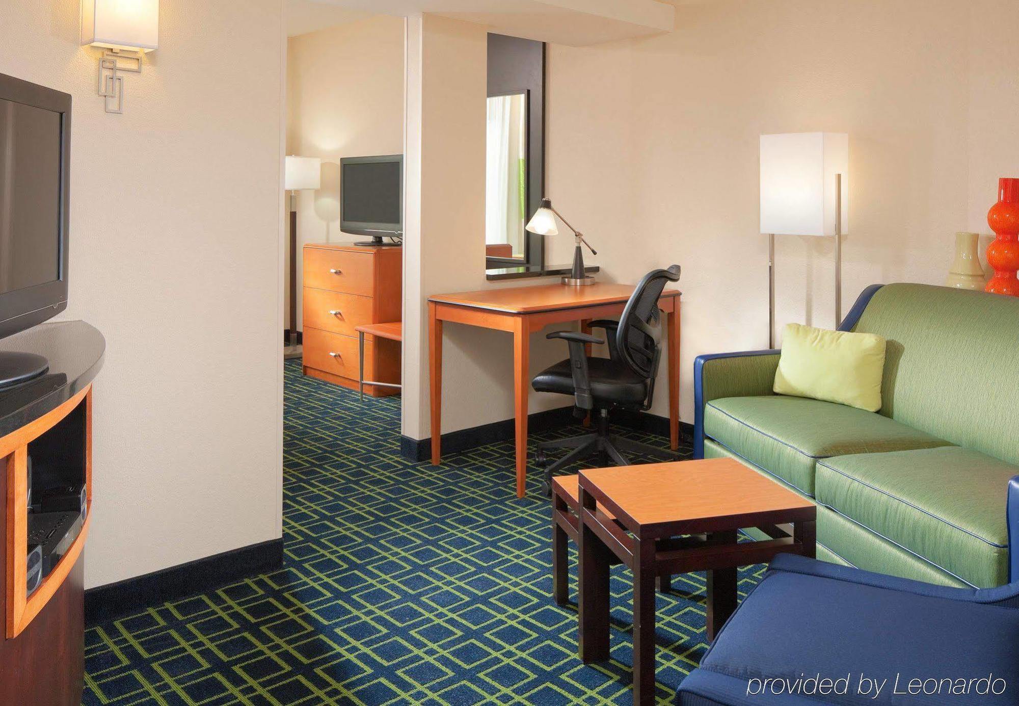Fairfield Inn And Suites By Marriott Harrisonburg Room photo